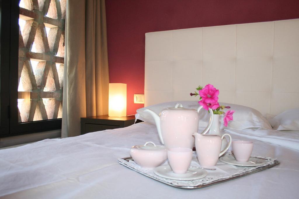 Il Poggiolo Delle Rose Bed&Breakfast Tavarnuzze Pokój zdjęcie